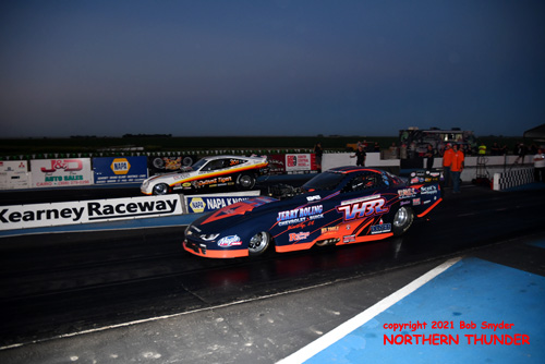 Lance Van Hauen - 'Van Hauen Bros. Racing' 
(near lane) vs Steve Timoszyk - 'Detroit Tiger' (far lane)